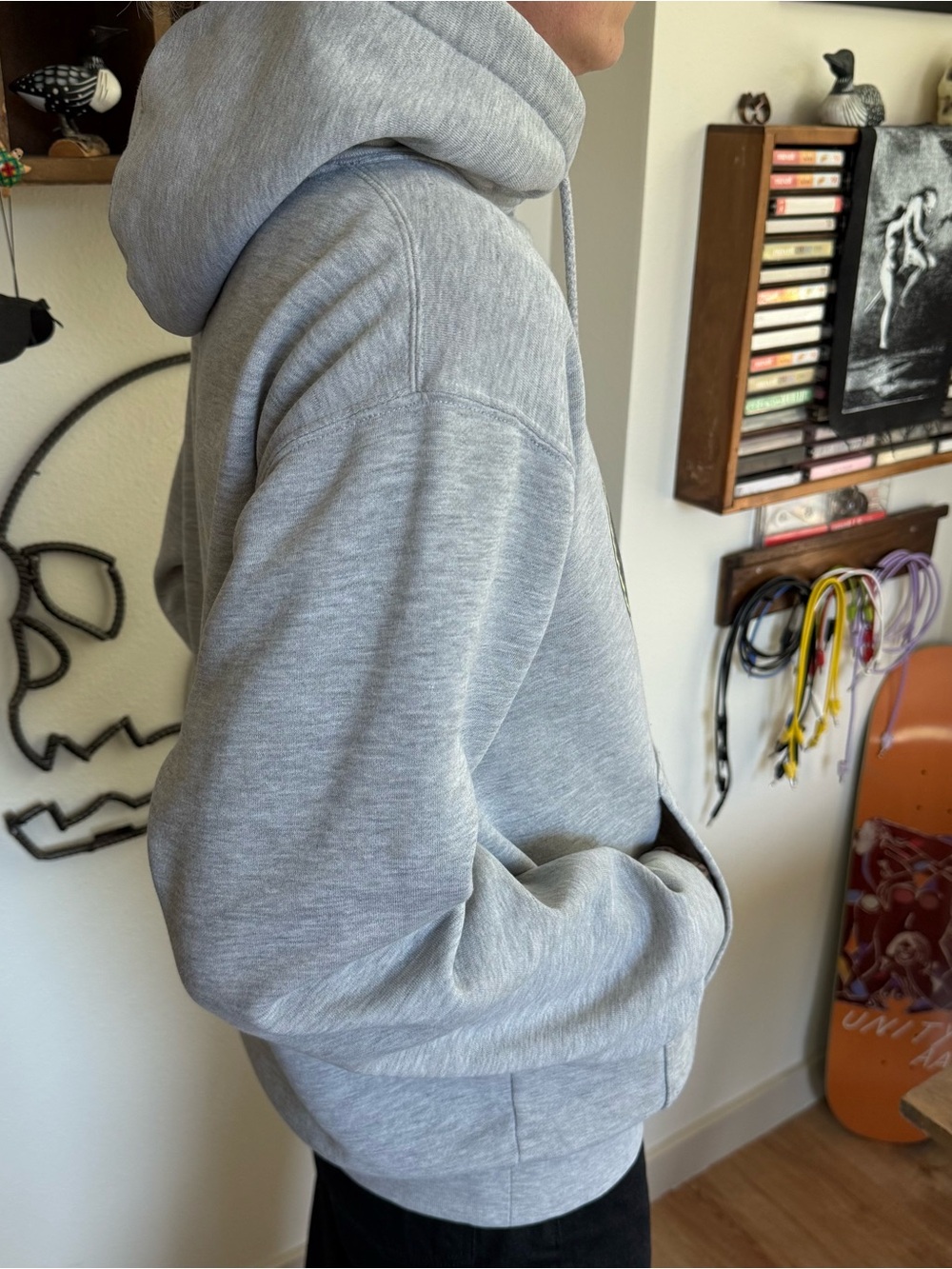 Obey Dissent Graphic Hoodie Heather Gray ~ Size Small - Picture 3 of 10